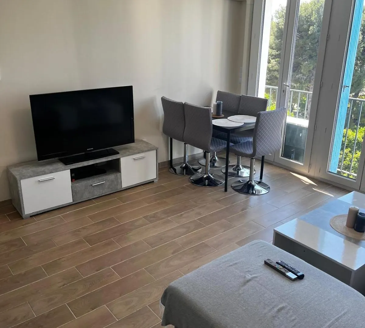 Appartement, Vue Sur L'Etang, Proche Aeroport. Vitrolles  Fransa